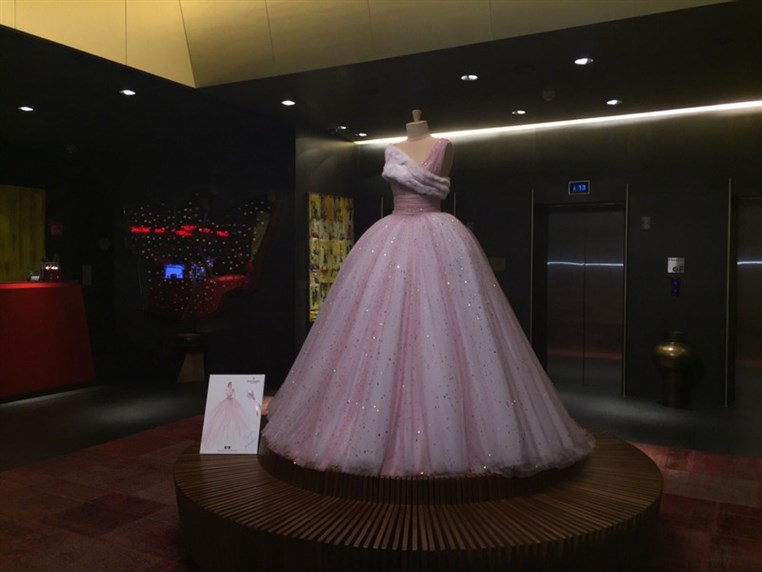 Jean Fares presents to women a beautiful gown in support of Breast Cancer awareness campaign